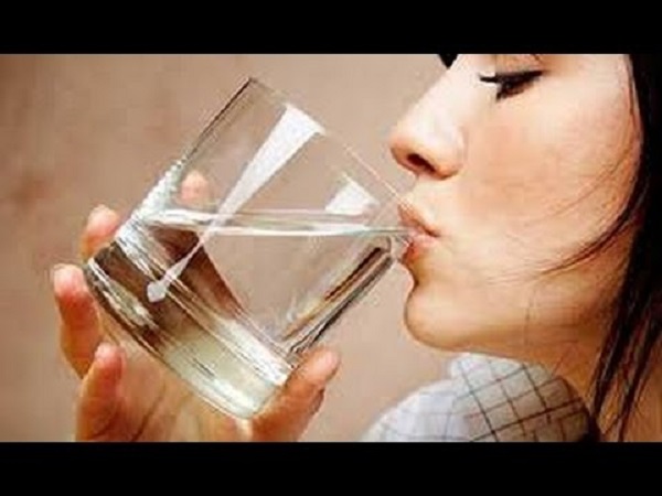 Porqué beber agua en ayunas