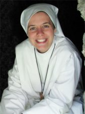 Clare Crockett La monja que conmueve con su historia y el llamado de Jesús Video Ideal para esta pascua